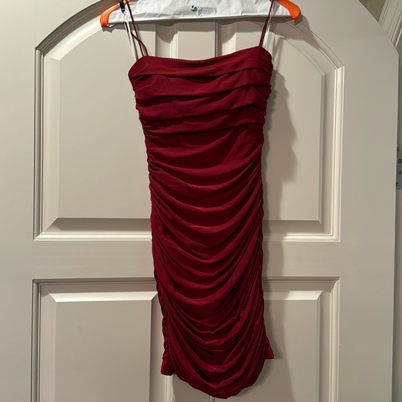 Perfect Homecoming dress! Tara mini Size 2. Worn once perfect condition. - Picture 1 of 4